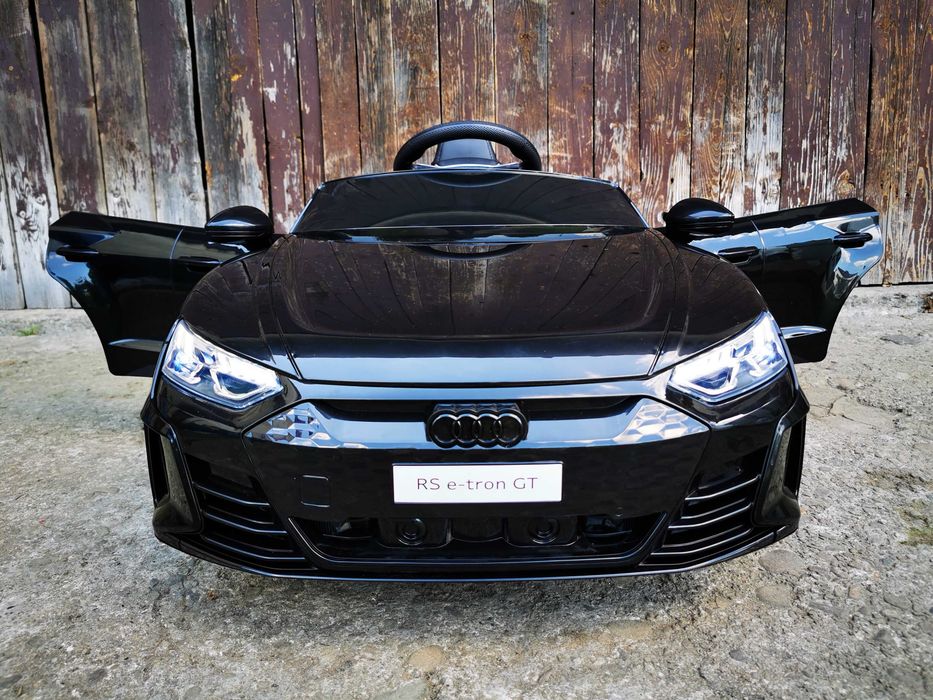 Samochód AUDI RS QUATTRO 4x4 Auto AKUMULATOR Motor Elektryczny DZIECI