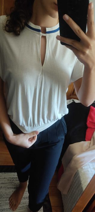 Blusa fluida de manga curta (S/M)