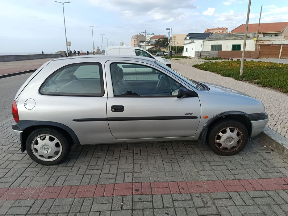 Opel corsa                        .
