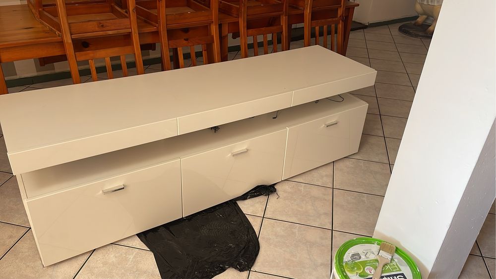 Szafka pod telewizor