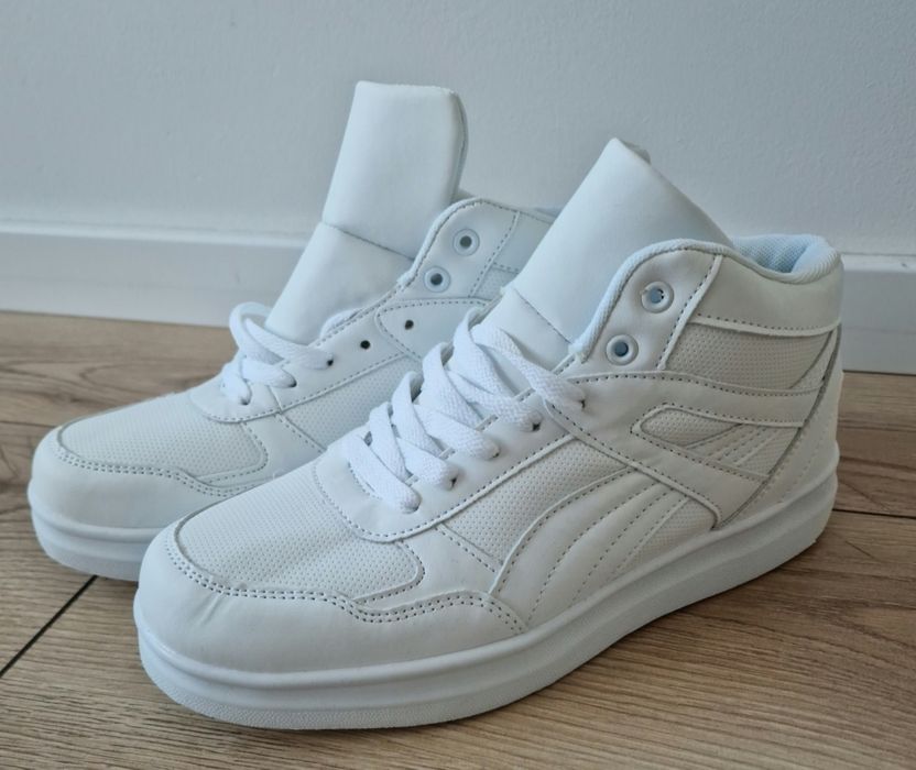 Buty męskie 41 białe wysokie klasyczne 25cm