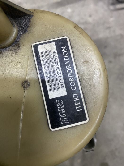 Насос ЕГУР ГУР Mazda 3bk