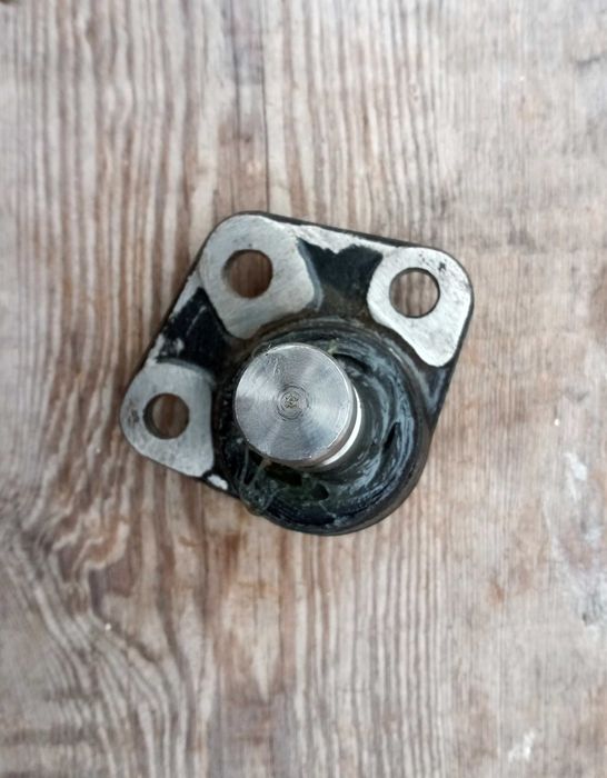 Шарова опора Фаворит,Феліція