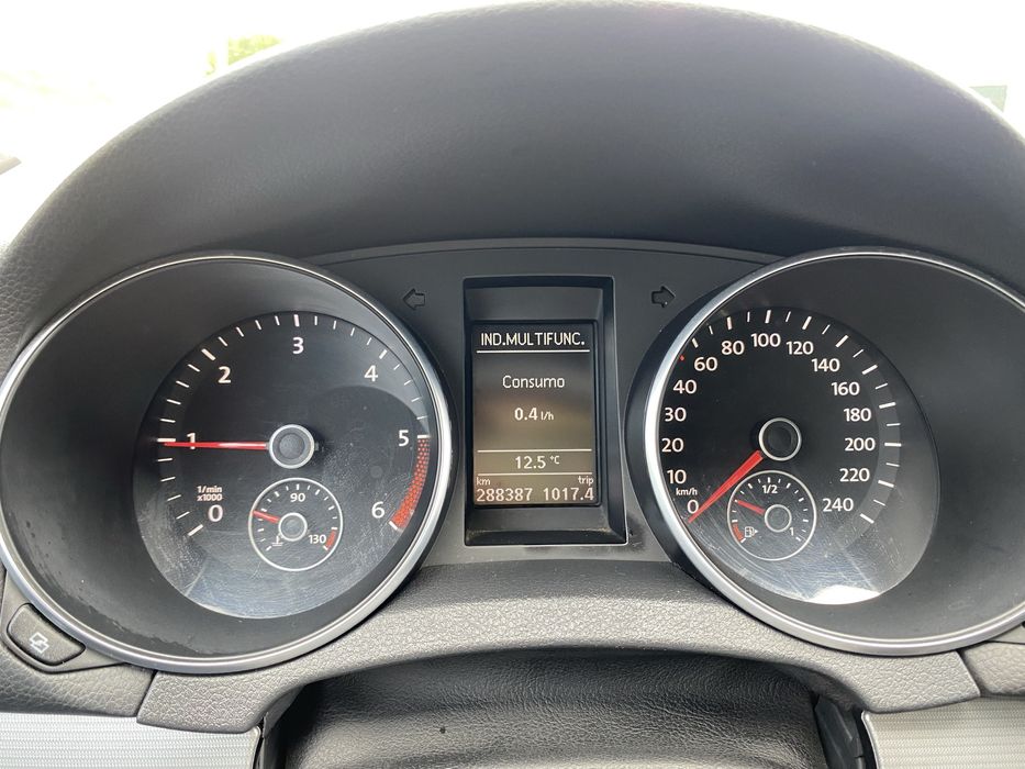 VW Golf 1.6 TDi R-Line