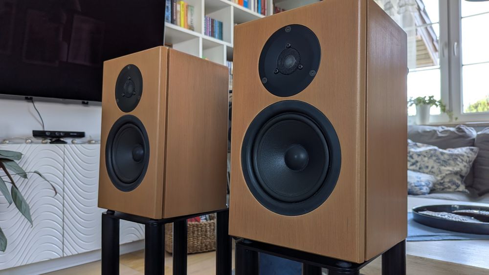Linn Tukan monitory