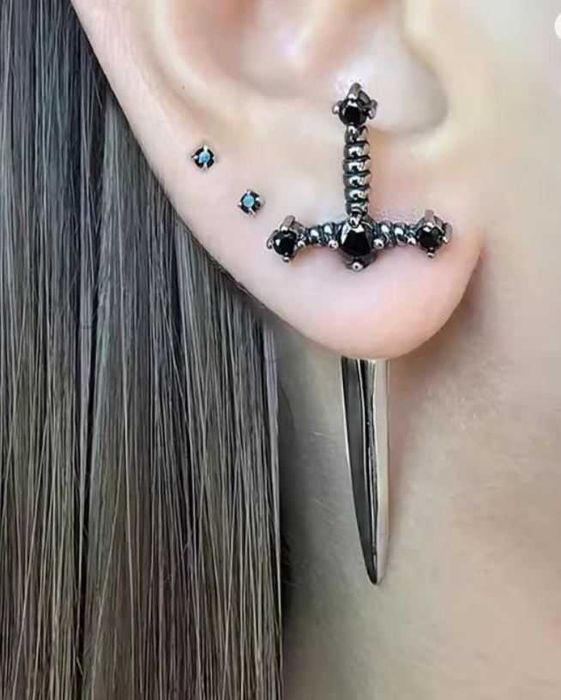 Сережки-гвоздики у вигляді меча (нові)