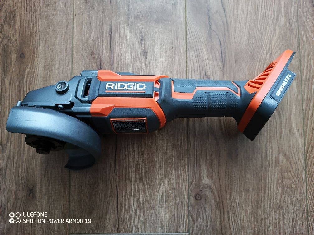 Ridgid R86042 18V Brushless Angle Grinder 4 300