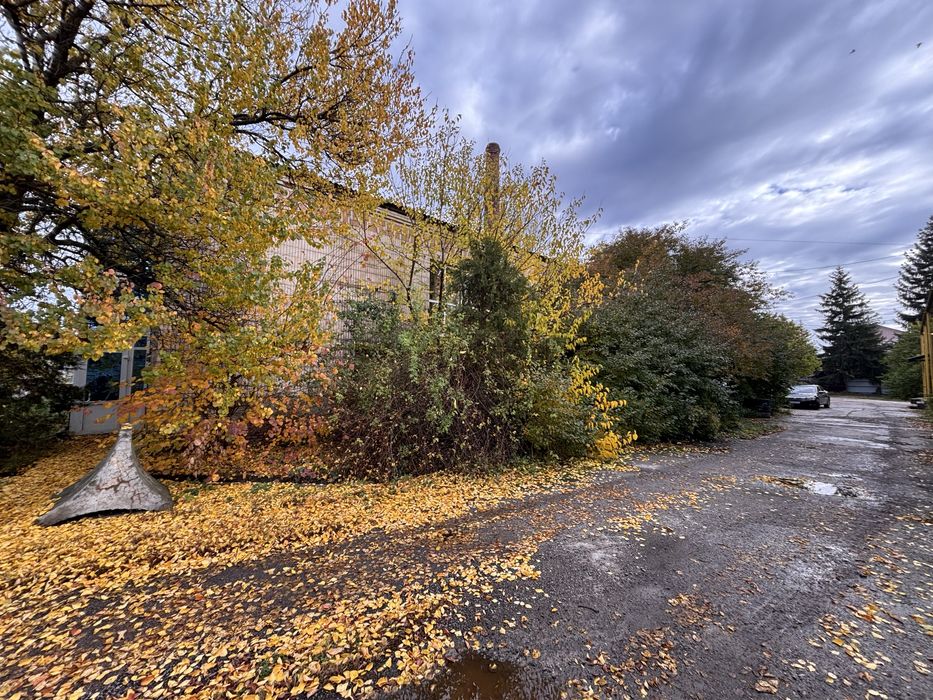 Продаж перша лінія  300квт площа 1020м2 земля 1.81га залізн.гілка