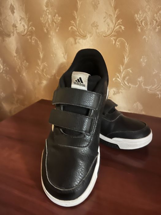 Кеди/ кросівки adidas