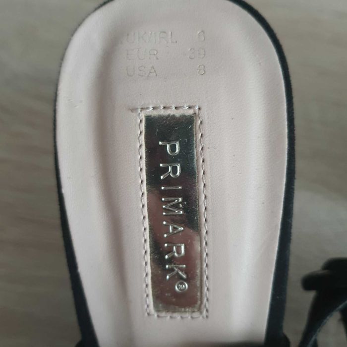 Босоніжки Primark
