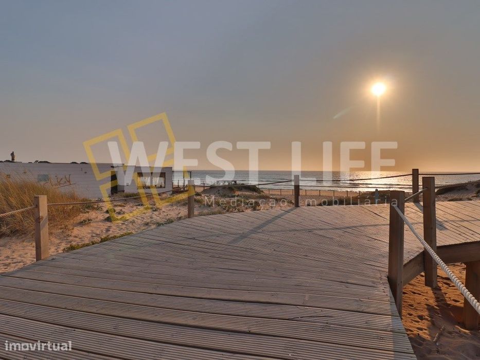 Apartamento T2+1 Totalmente Remodelado com VISTA MAR - a apenas 3 m...
