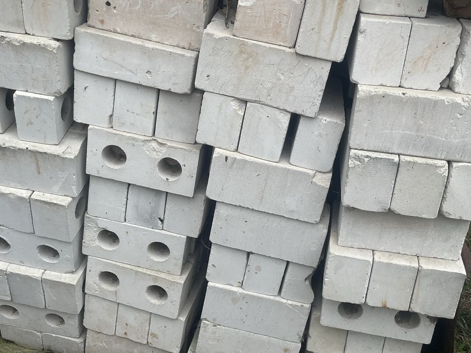 Продам силікатну цеглу