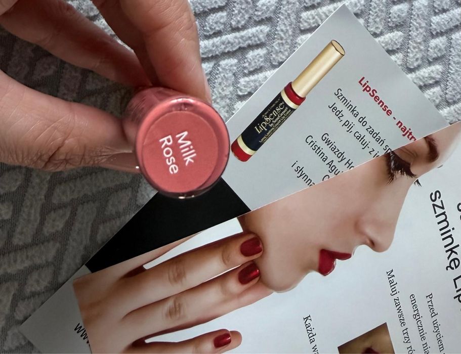 Pomadka Lipsense kolor Milk Rose