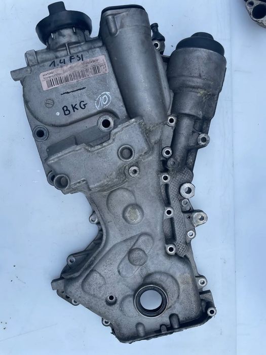 OBUDOWA ROZRZĄDU VW GOLF 1.4 FSI 03C109211G