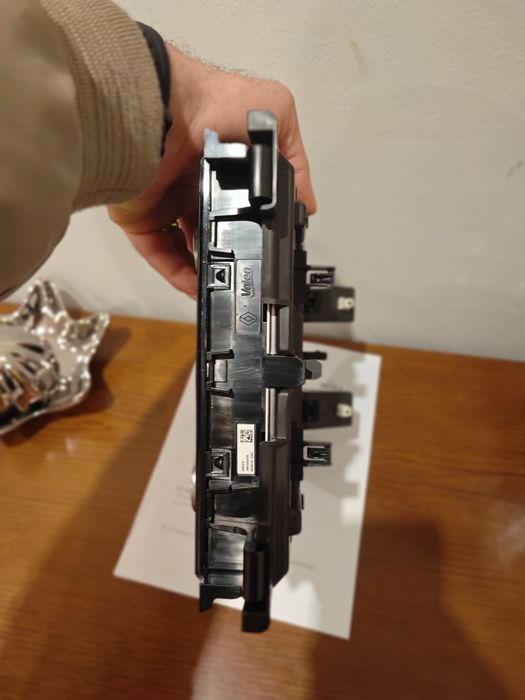 Ecrã Renault megane, óleos, tasliman