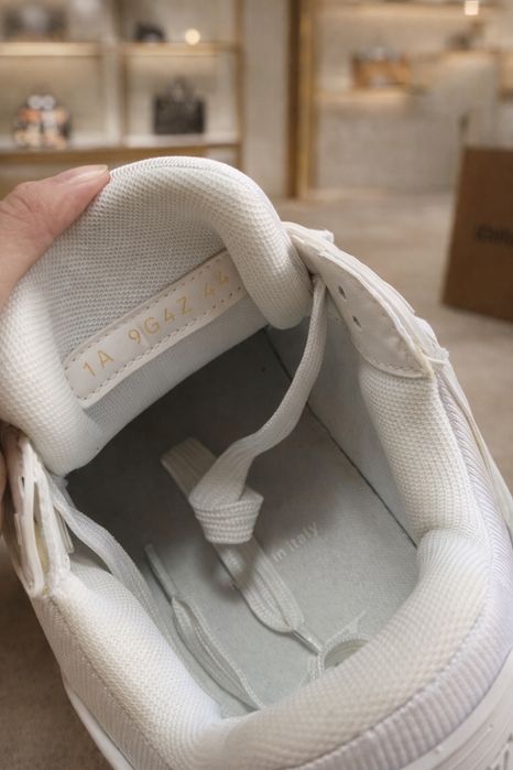 Louis Vuitton sneakersy z białej skóry z monogramem LV | Rozmiar 44