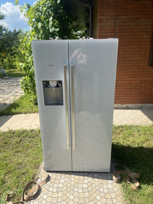 Холодильник бош у гарному ствні