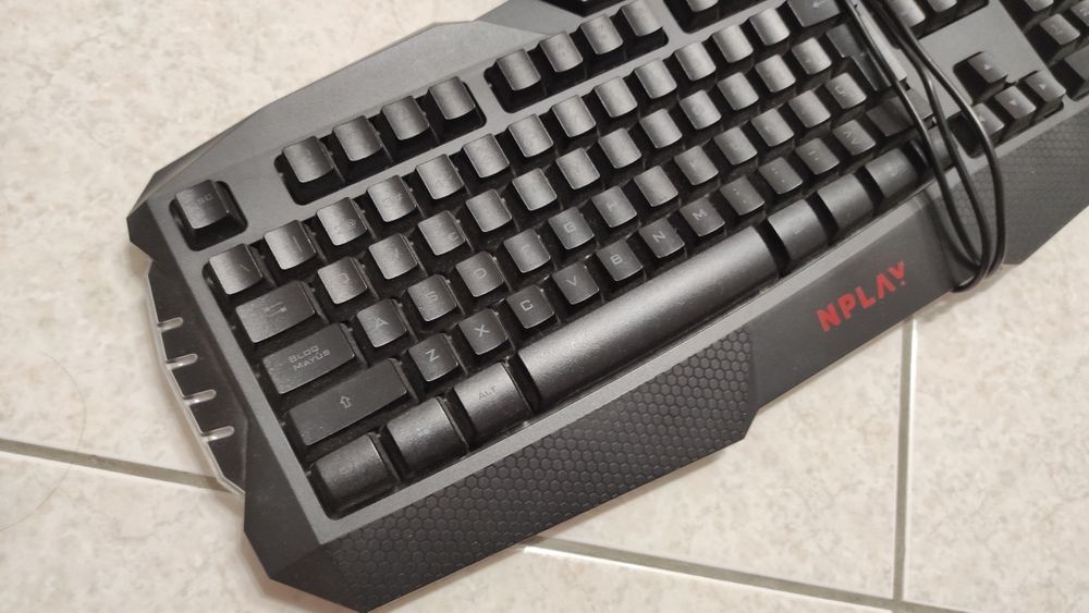 Teclado e phones gamer NPLAY