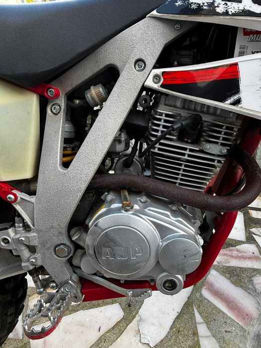 Ajp 125 pr4 (carta b)