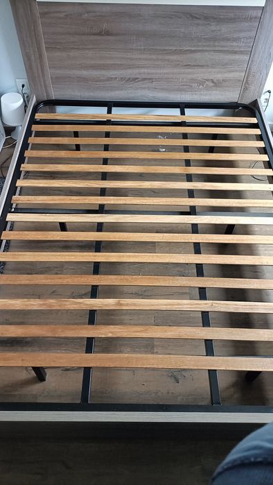 Cama de casal, com colchão