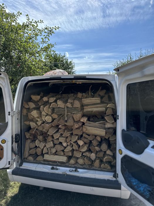 Купити дрова твердих порід:дуб,ясен,акація.Продаж,доставка.ЗІЛ,ГАЗ,ДАФ