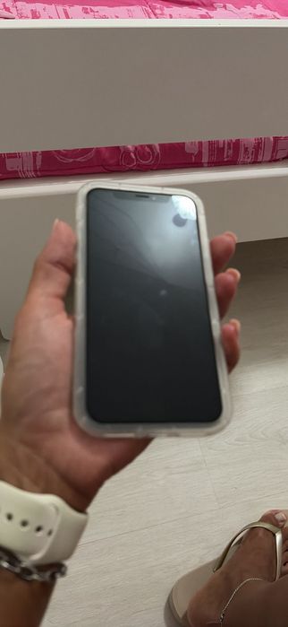 iPhone XS - ecrã estalado - cabo de carregador