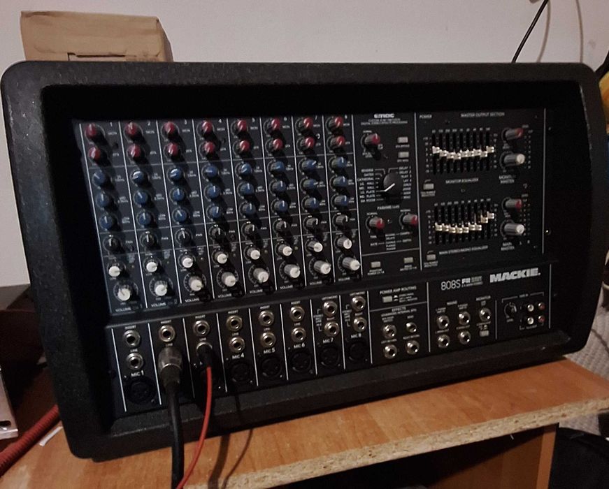 Powermixer Mackie 808s