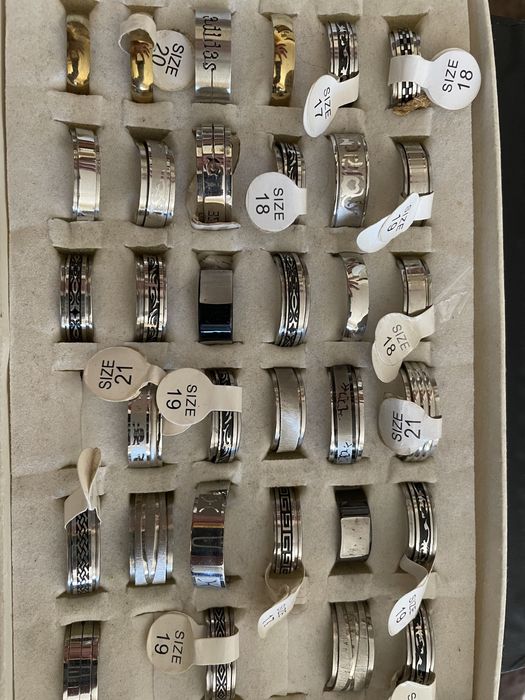 Anéis em aço tipo aliança