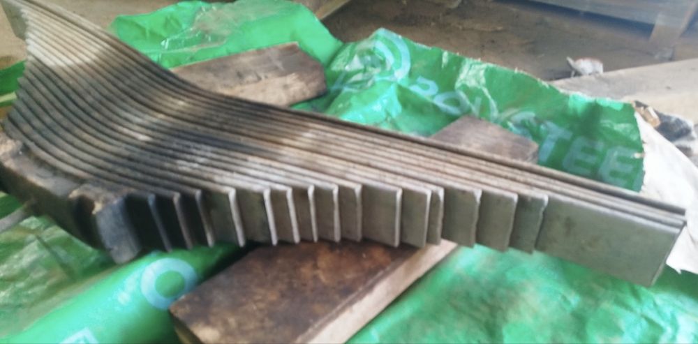 Рессора МАЗ 5335. Задняя. Продам.