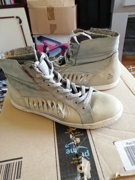 Buty sportowe sznurowane