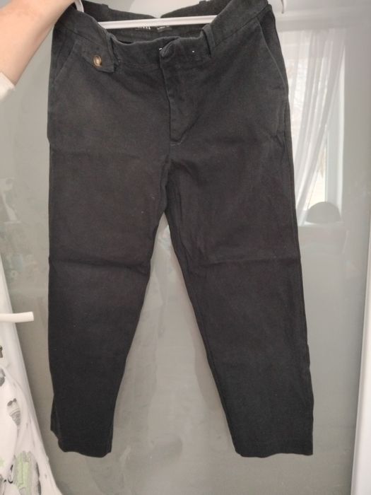 Укорочені жіночі брюки