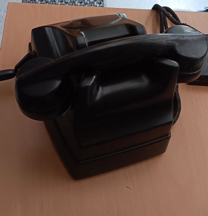 Telefone antigo de manivela