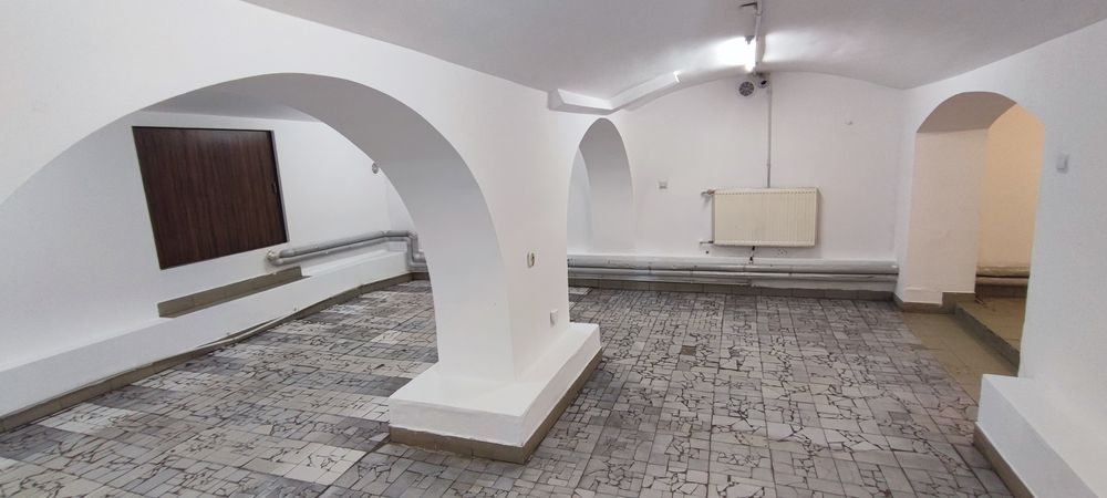 Wynajmę lokal użytkowo- handlowy w centrum miasta ulica Tuwima