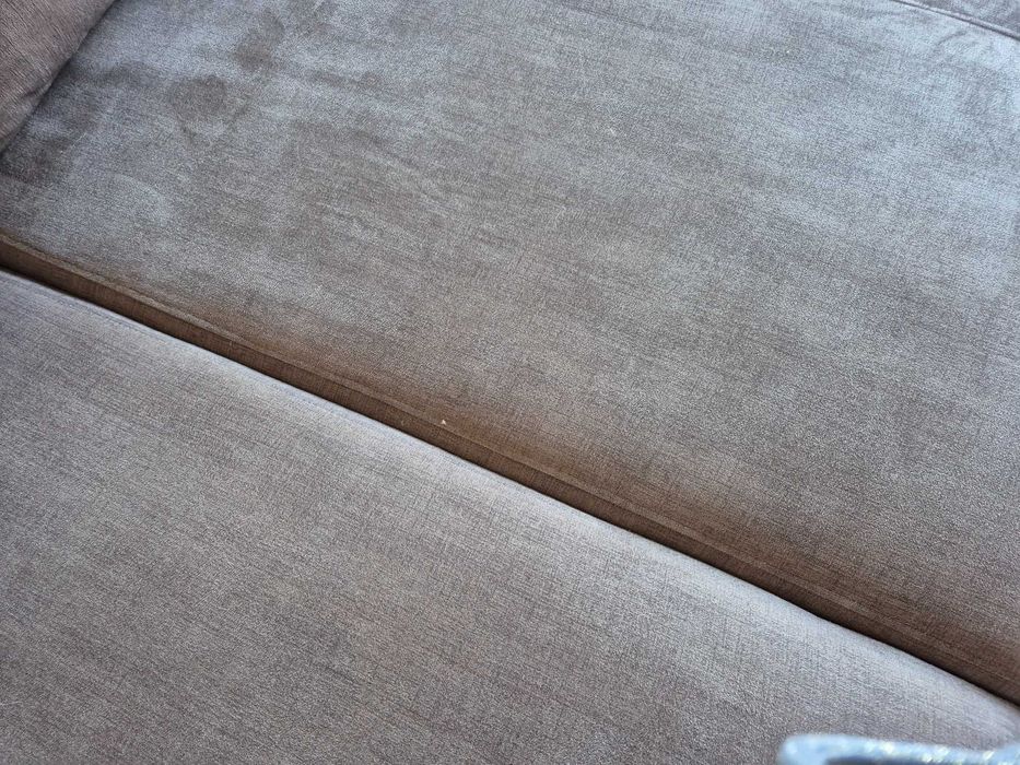Sofá com chaise longue