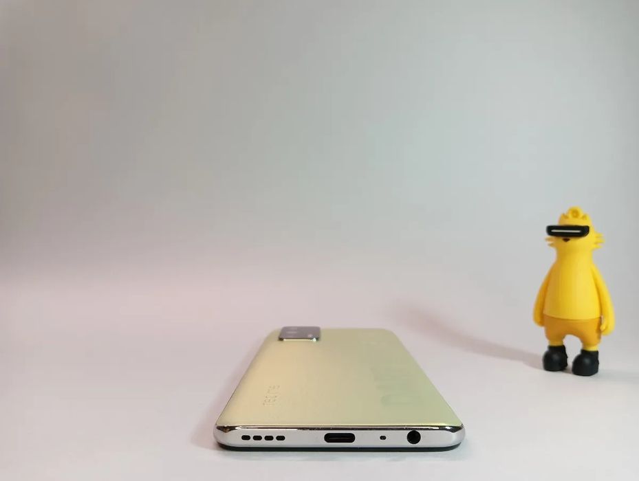 Realme q3 pro 5g 8/128 ufs3.1 nfs amaled