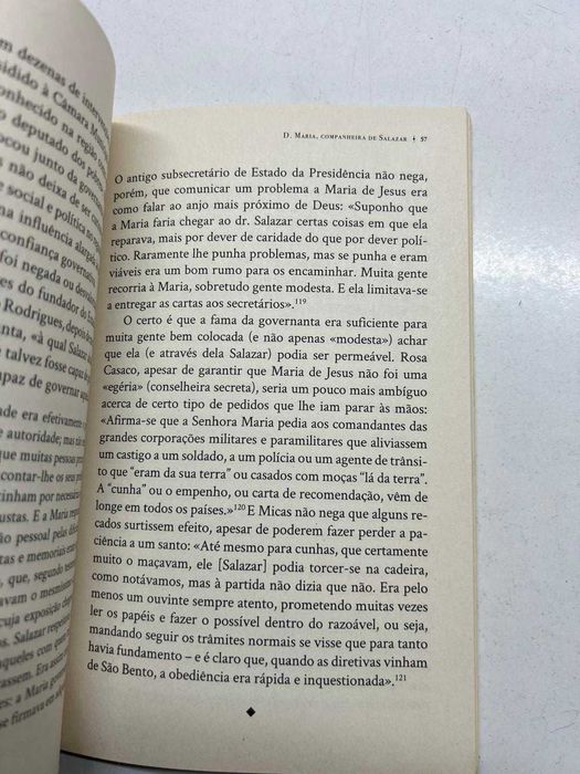 Livro - A Governanta - D. Maria, Companheira de Salazar