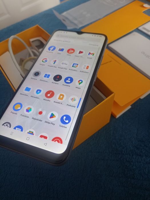 Smartfon Realme 7i 64 GB super stan