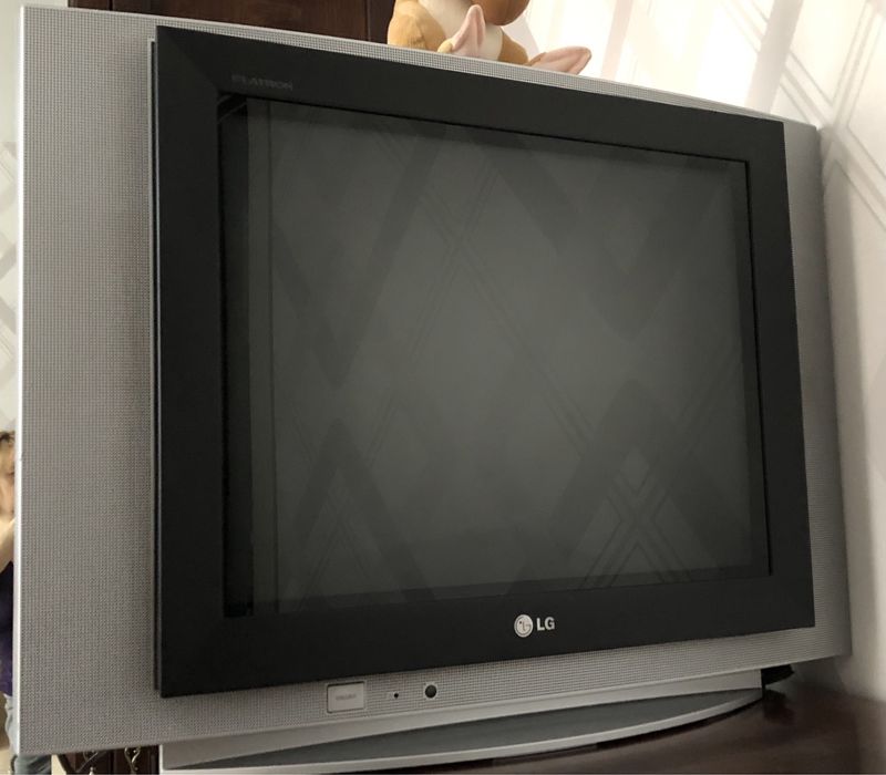Продам телевизор LG