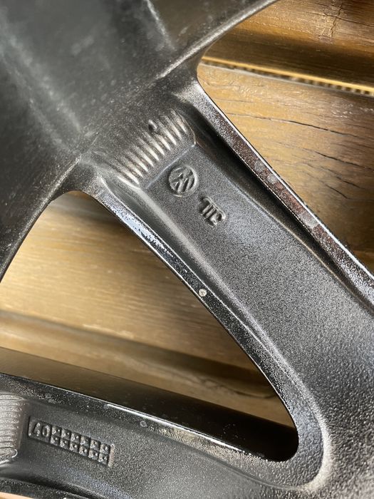Диски Оригінал R18 5.112 ET44 Фольцваген Тігуан Пасат Гольф Ауді А4 ь