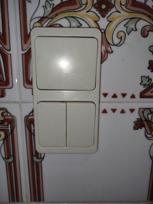 Vendo tomadas, interruptores