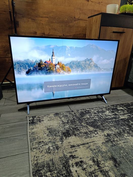 Продам ТВ LG Smart tv 43