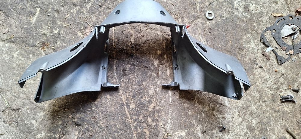 Piaggio Beverly 125 Osłona lampy licznika 14r