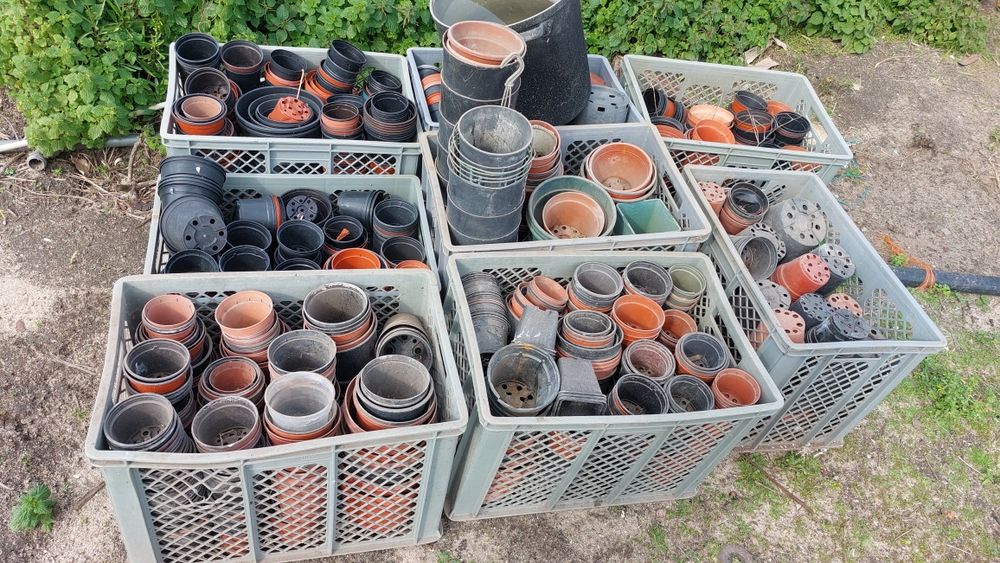 Vasos vasinhos barro e plástico