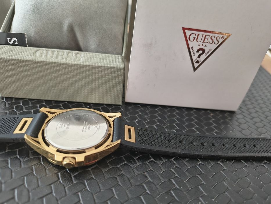 Guess Elegancki zegarek damski