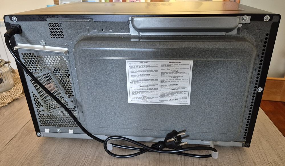 Microondas Panasonic 31L 1000W