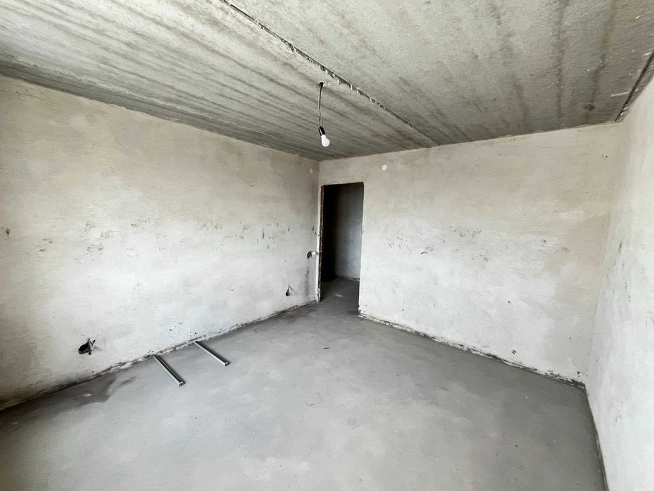 Трикімнатна в новому обжитому будинку Виставка