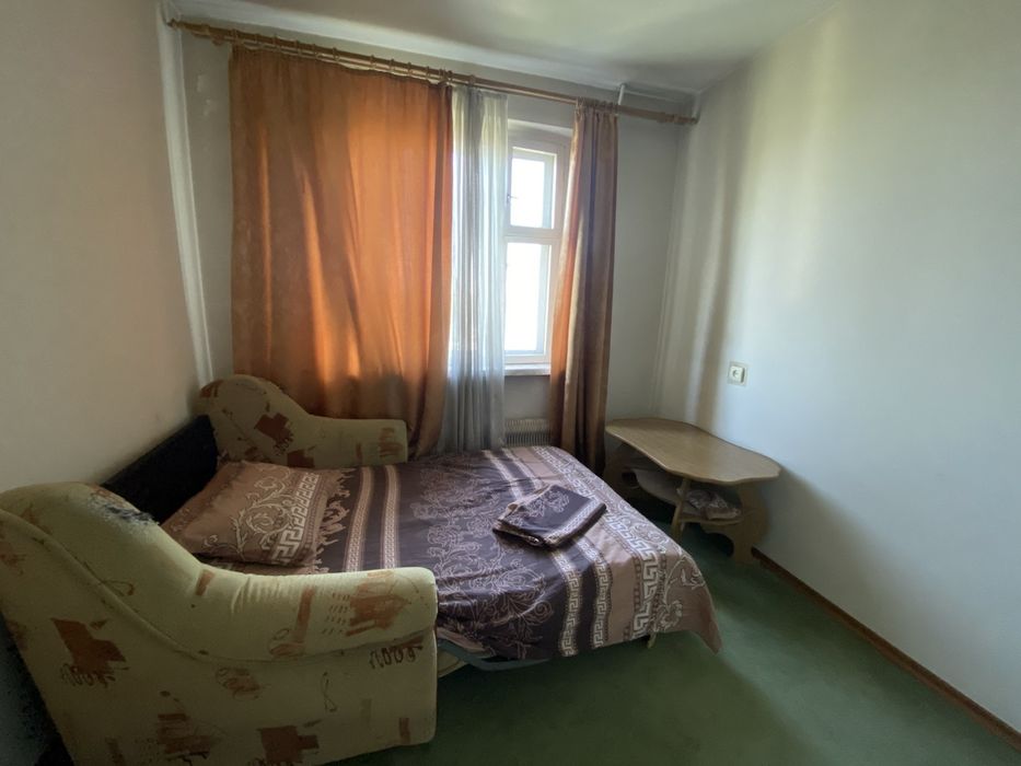 Подобово посуточно 3 кім Район Комарова можливо помісячно