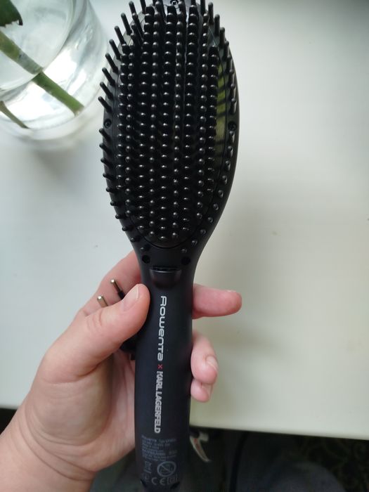 Випряпляч щітка для волосся