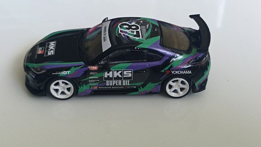 Машинки моделі tarmac, hot wheels.