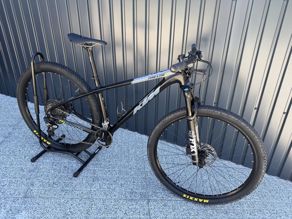 Ktm myroon prestige tamanho S carbono